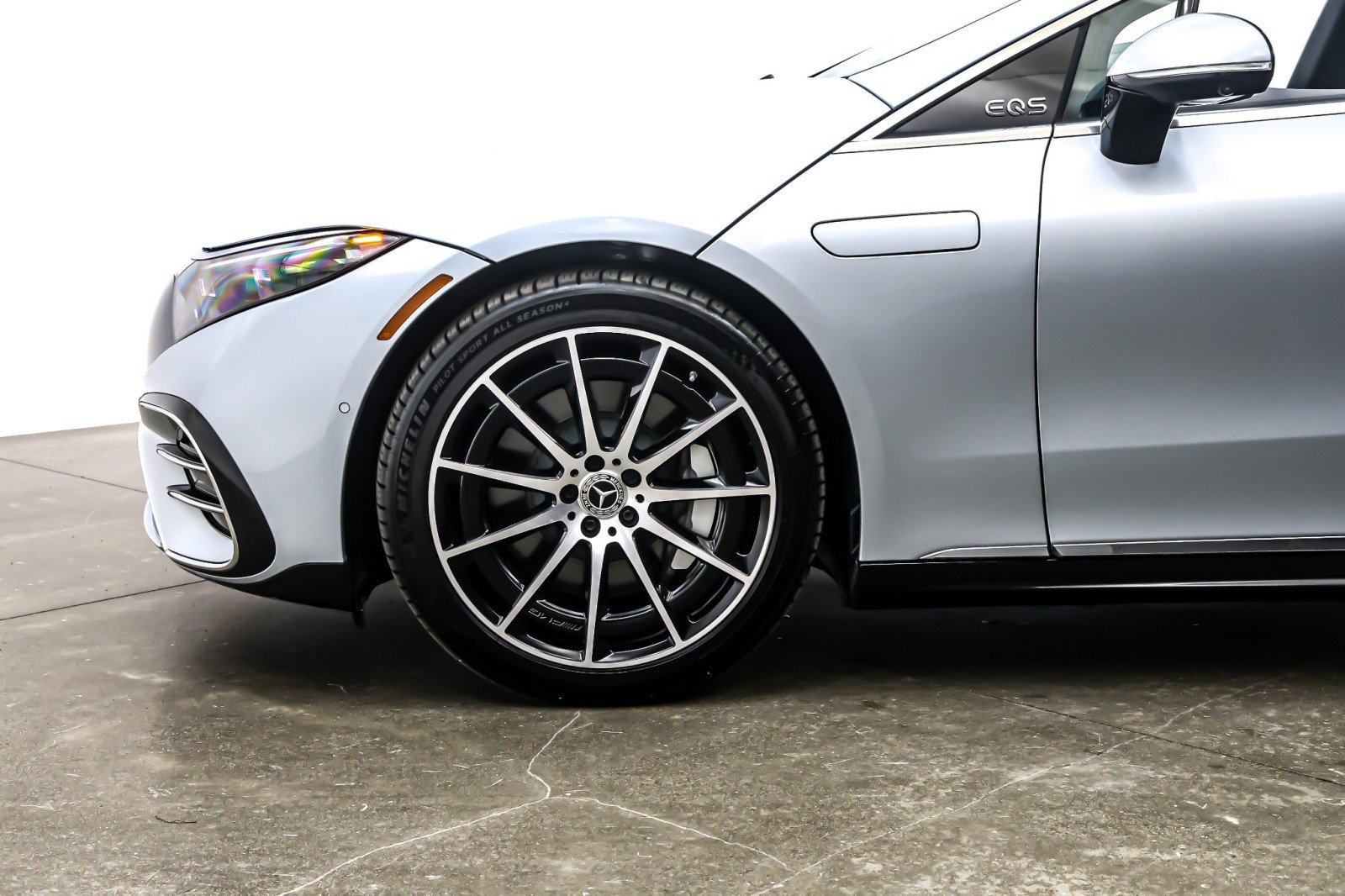 Used 2022 Mercedes-Benz EQS 450+ Sedan image 11