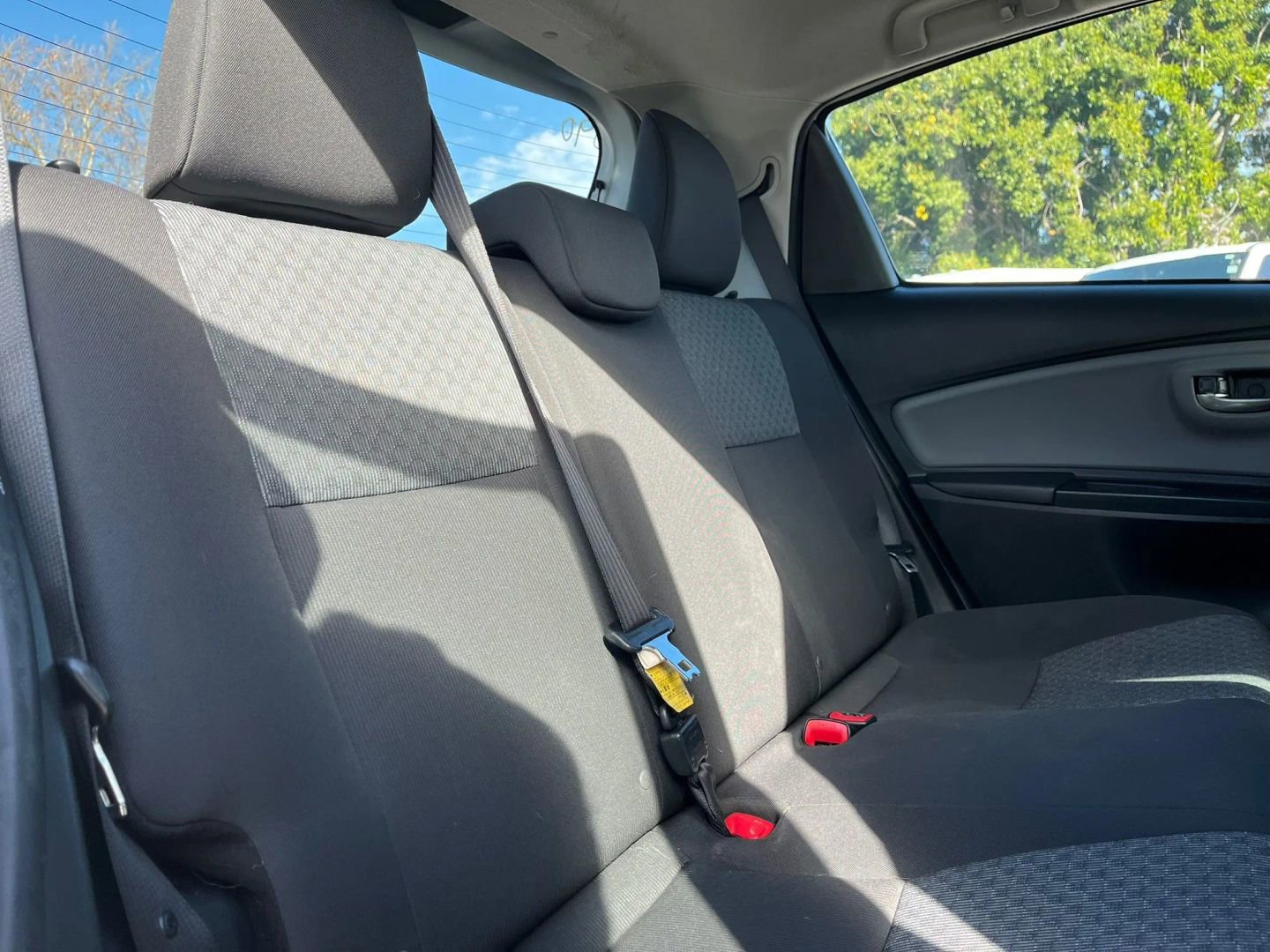 Used 2015 Toyota Yaris LE image 18