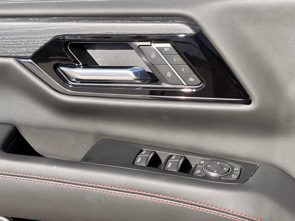 New 2026 GMC Yukon AT4 Ultimate w/ LPO, Floor Liner Package image 17