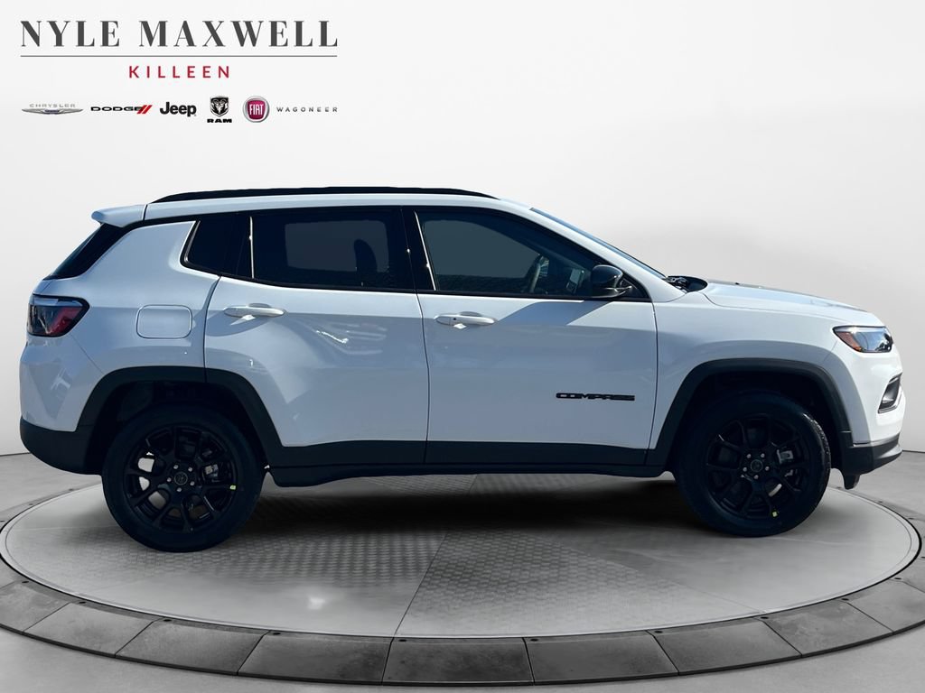 New 2026 Jeep Compass Latitude AWD/4WD image 17
