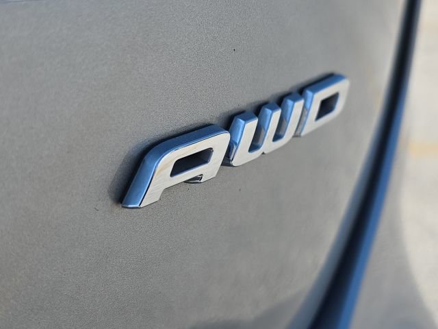 Used 2024 Ford Edge SEL w/ Convenience Package image 9