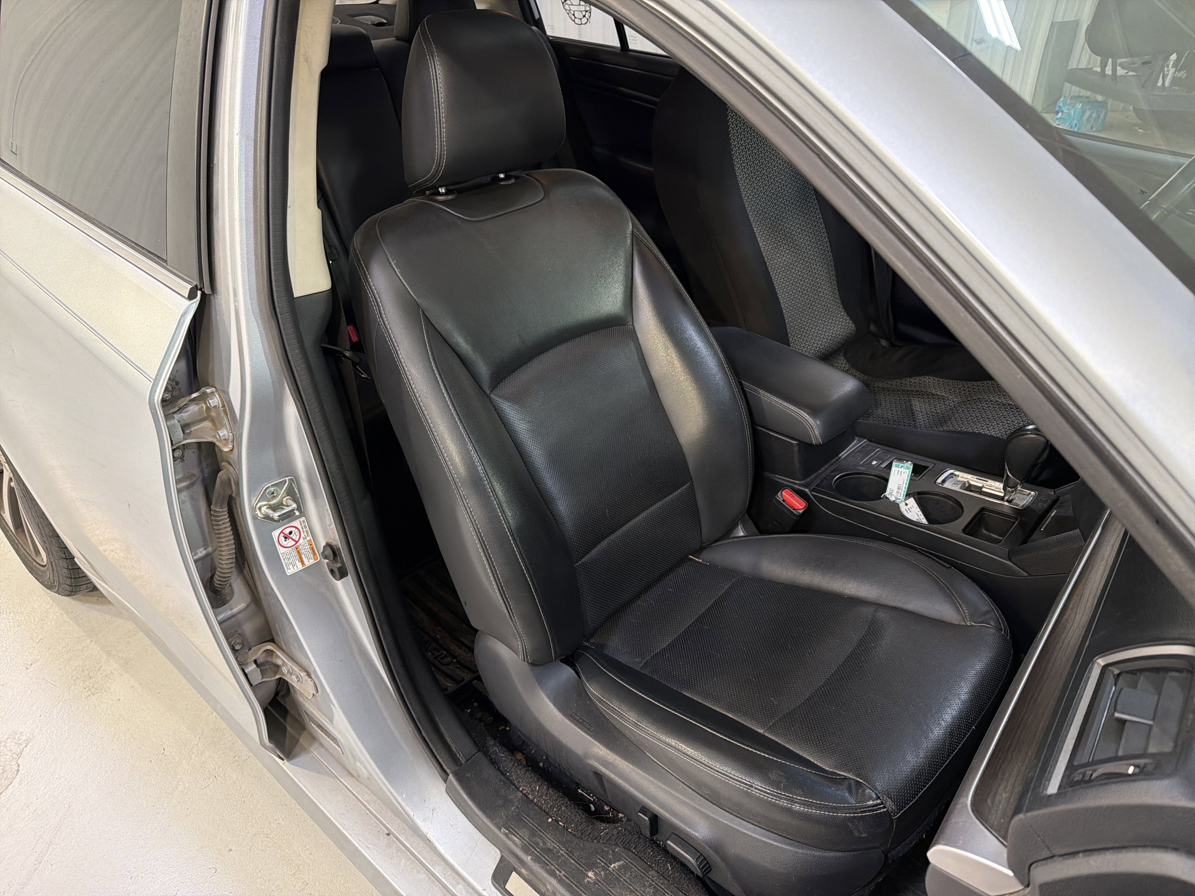 Used 2016 Subaru Legacy 2.5i Limited AWD/4WD image 14