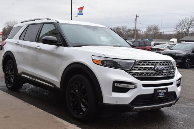 Used 2023 Ford Explorer Limited image 7
