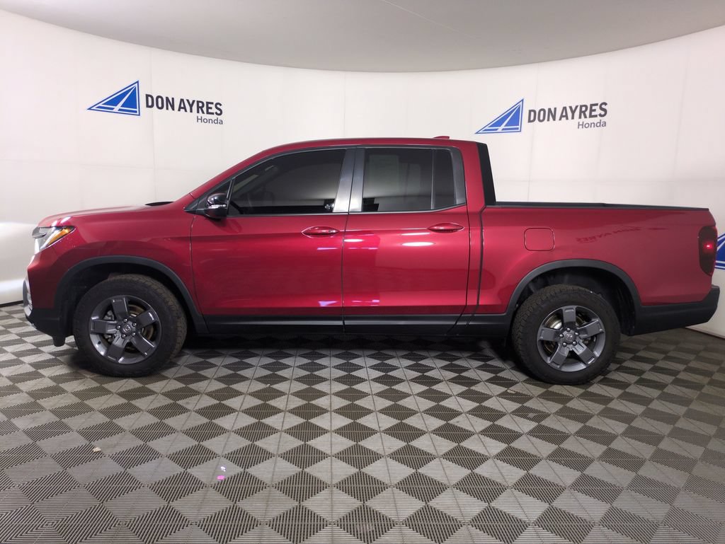 Used 2024 Honda Ridgeline TrailSport image 2