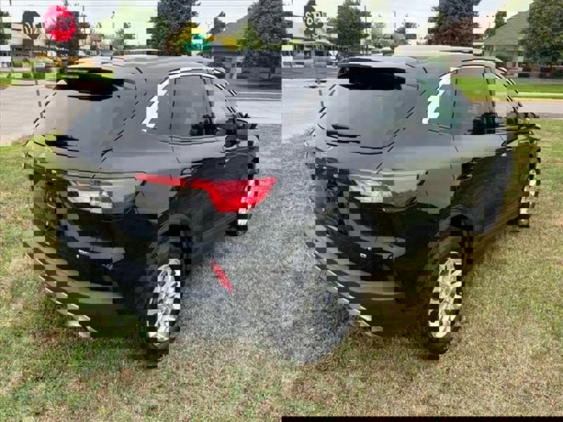 Used 2022 Ford Escape SE w/ Cold Weather Package image 5