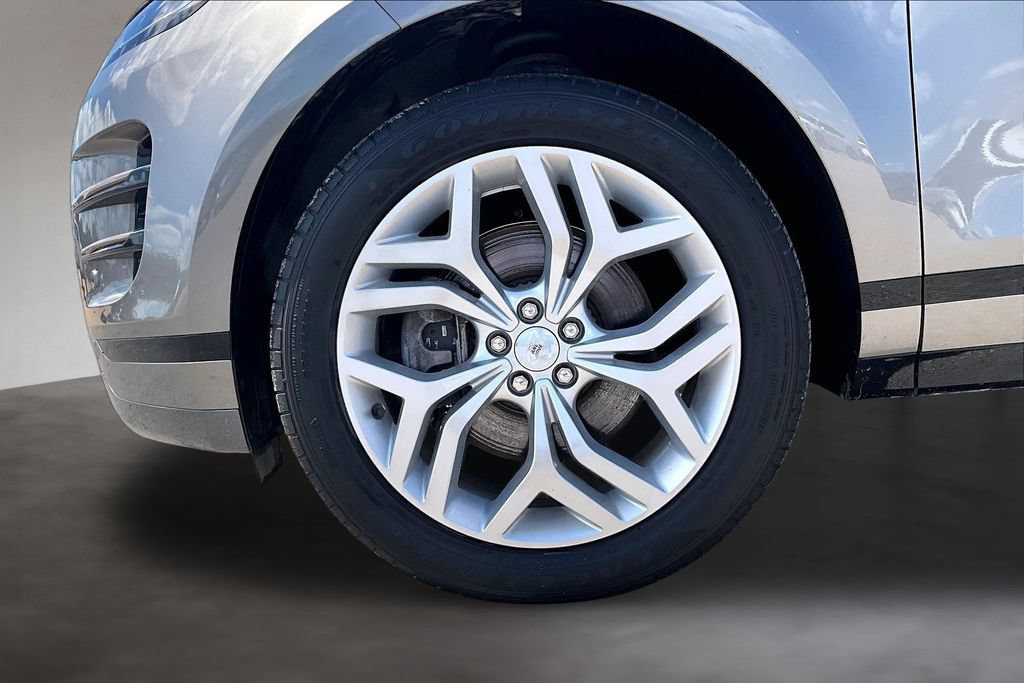 Used 2023 Land Rover Range Rover Evoque R-Dynamic SE AWD/4WD image 8