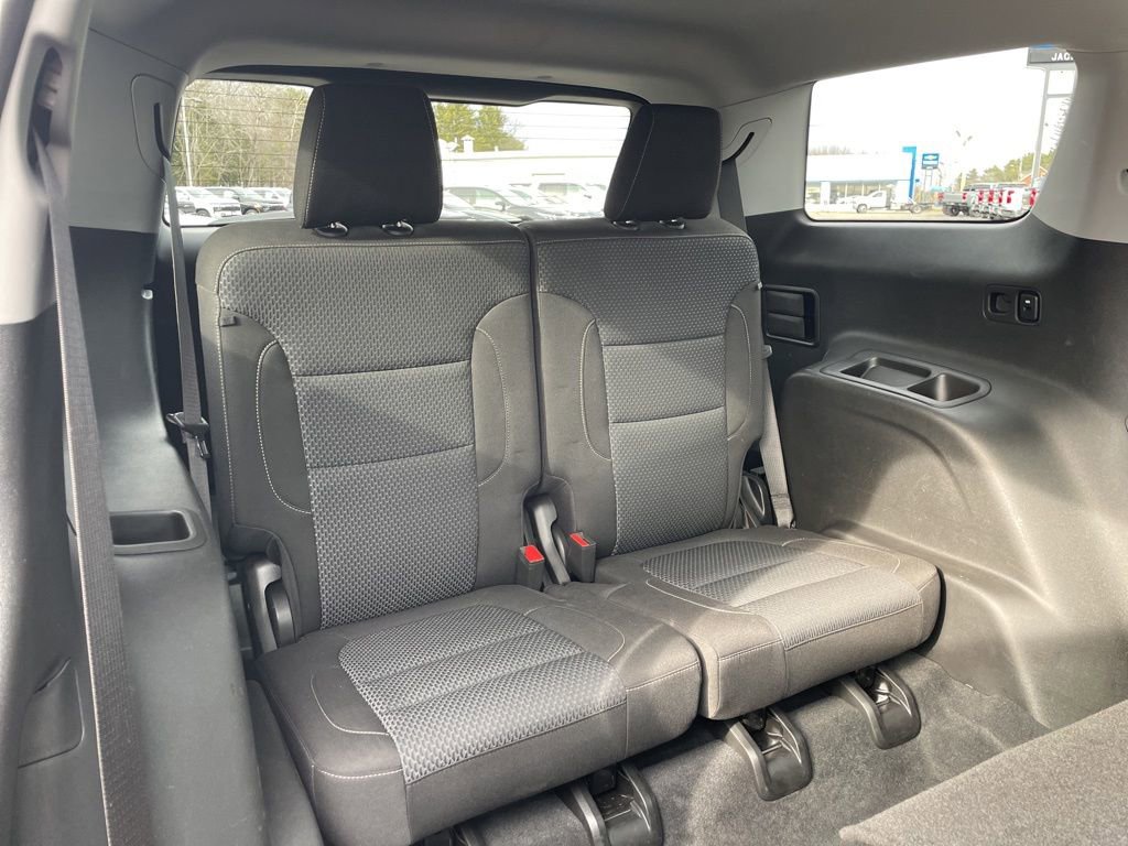 Used 2023 GMC Acadia SLE image 34