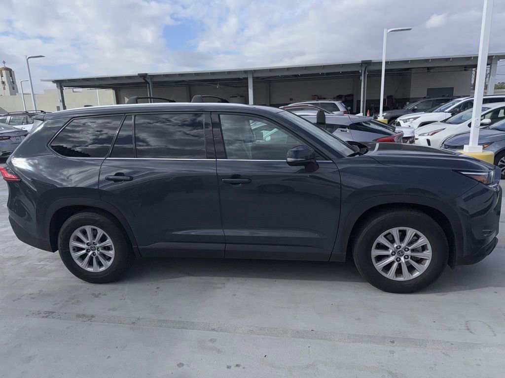 Used 2024 Toyota Grand Highlander XLE image 6