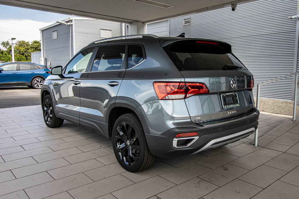 Certified 2023 Volkswagen Taos SE w/ Panoramic Sunroof Package FWD image 12