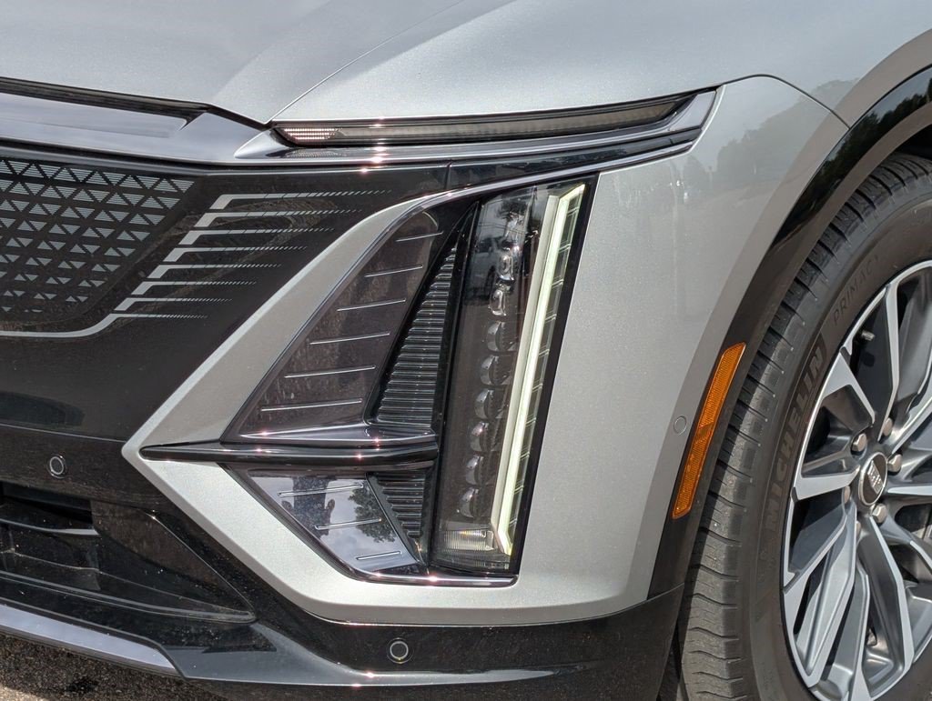 Certified 2024 Cadillac Lyriq Sport AWD/4WD image 8