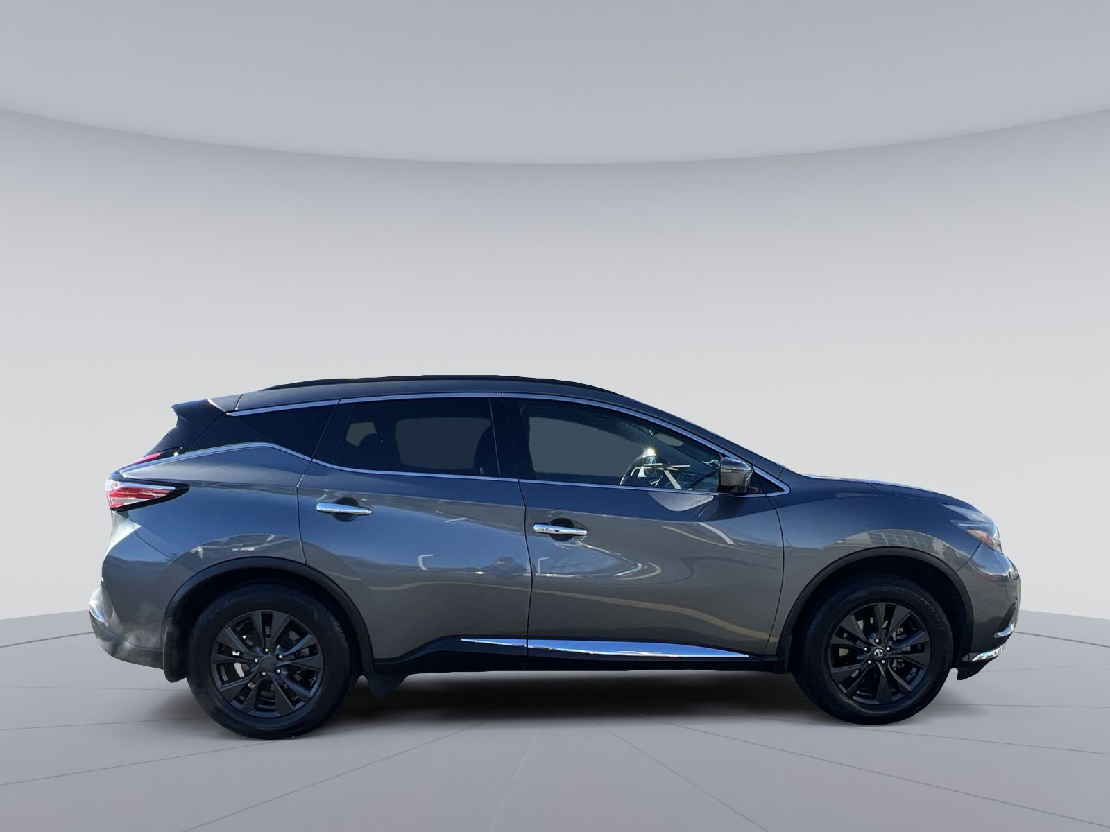 Used 2018 Nissan Murano SV w/ Premium Package image 6