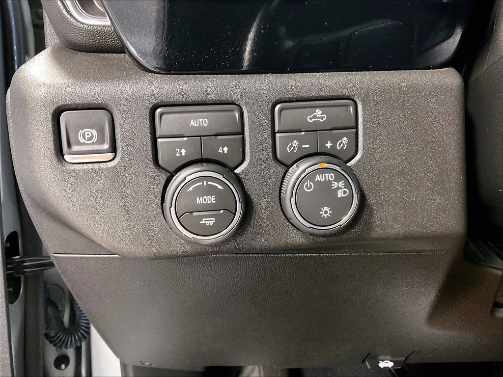 Used 2026 Chevrolet Silverado 1500 LT AWD/4WD image 25