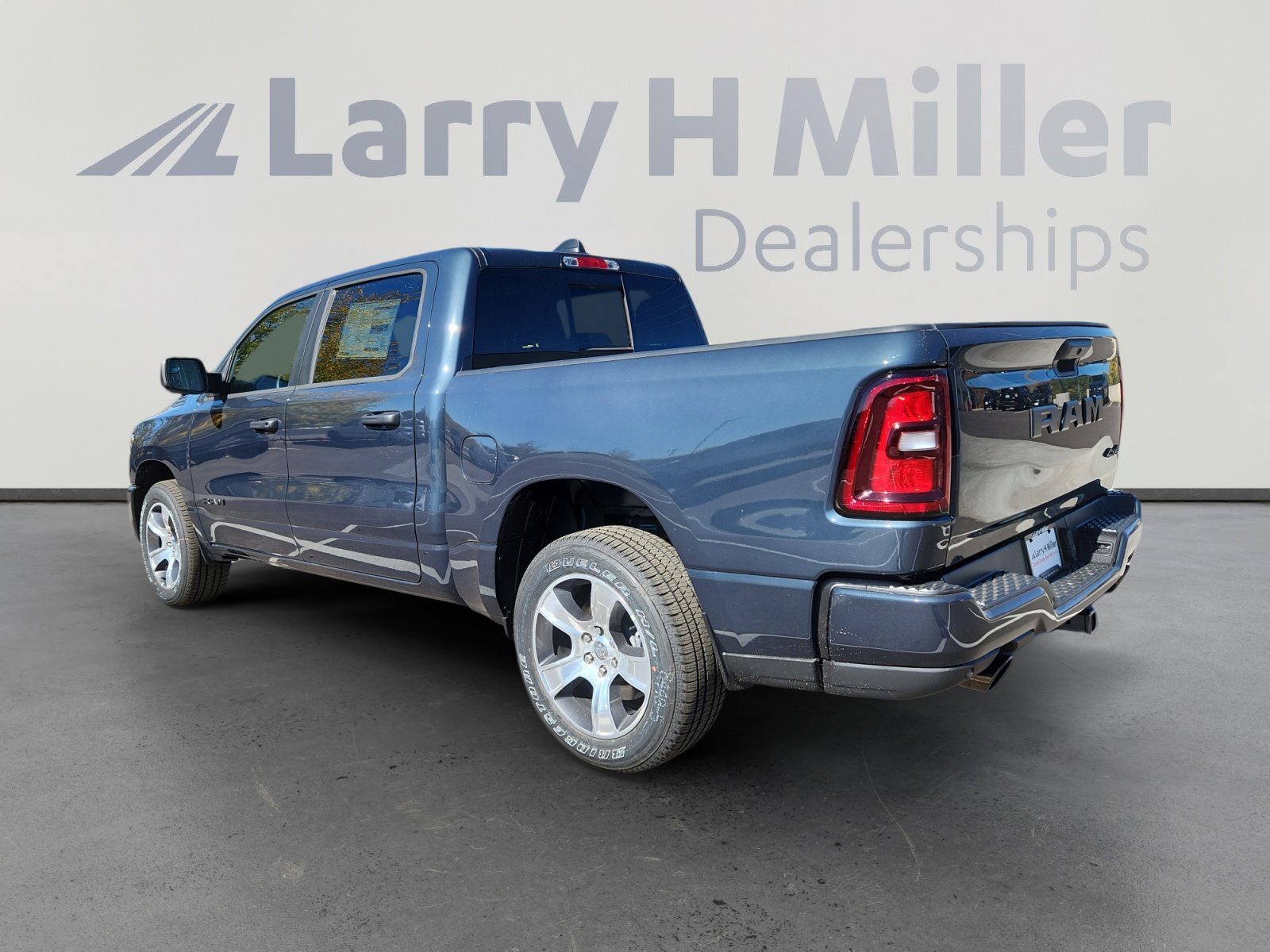 New 2026 RAM 1500 Express image 3