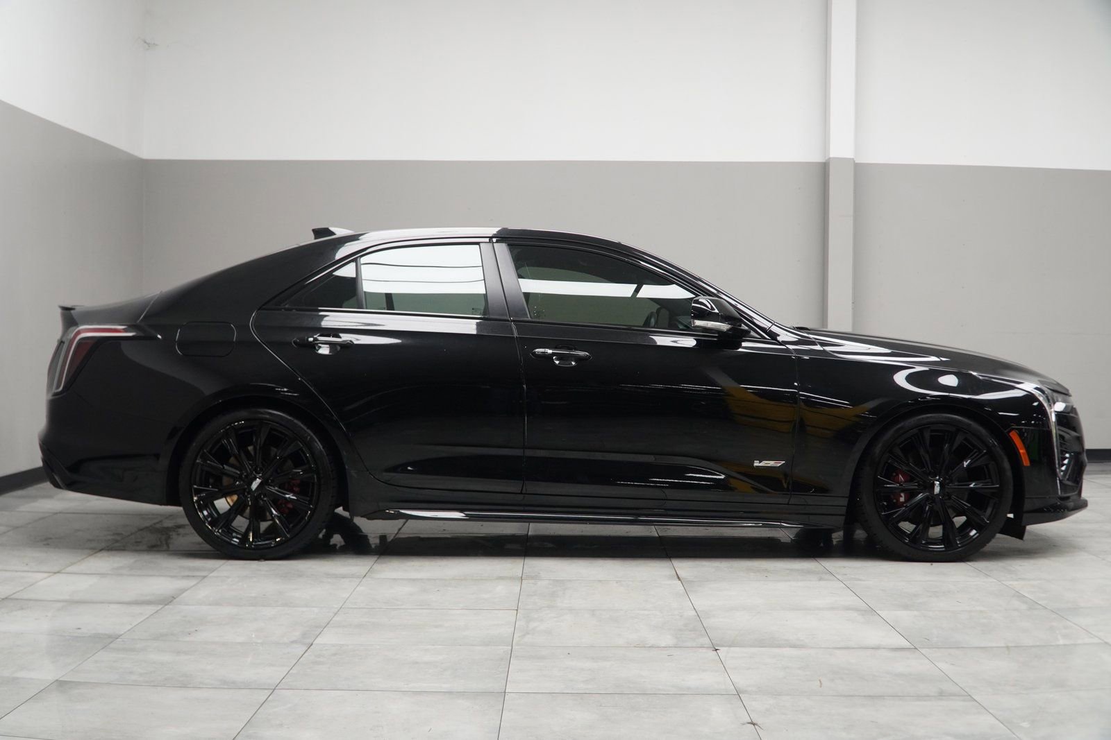 Used 2023 Cadillac CT4 V w/ Navigation Package image 6