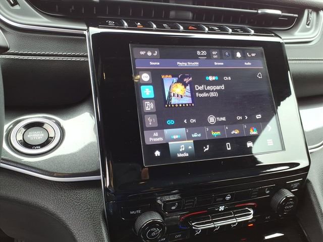 Used 2023 Jeep Grand Cherokee Altitude image 19