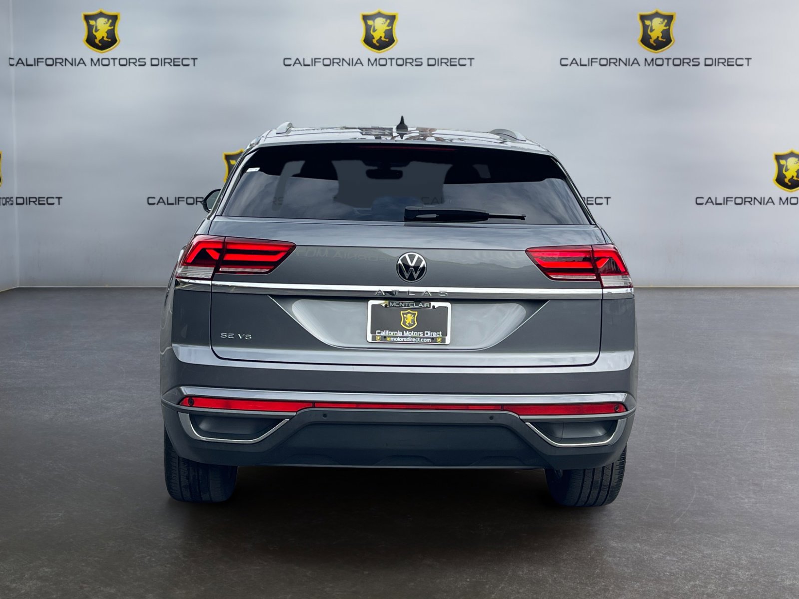 Used 2021 Volkswagen Atlas Cross Sport SE w/ Panoramic Sunroof Package image 4