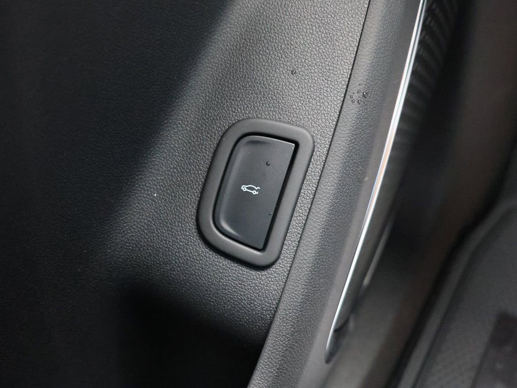 New 2026 Chevrolet Traverse RS image 15