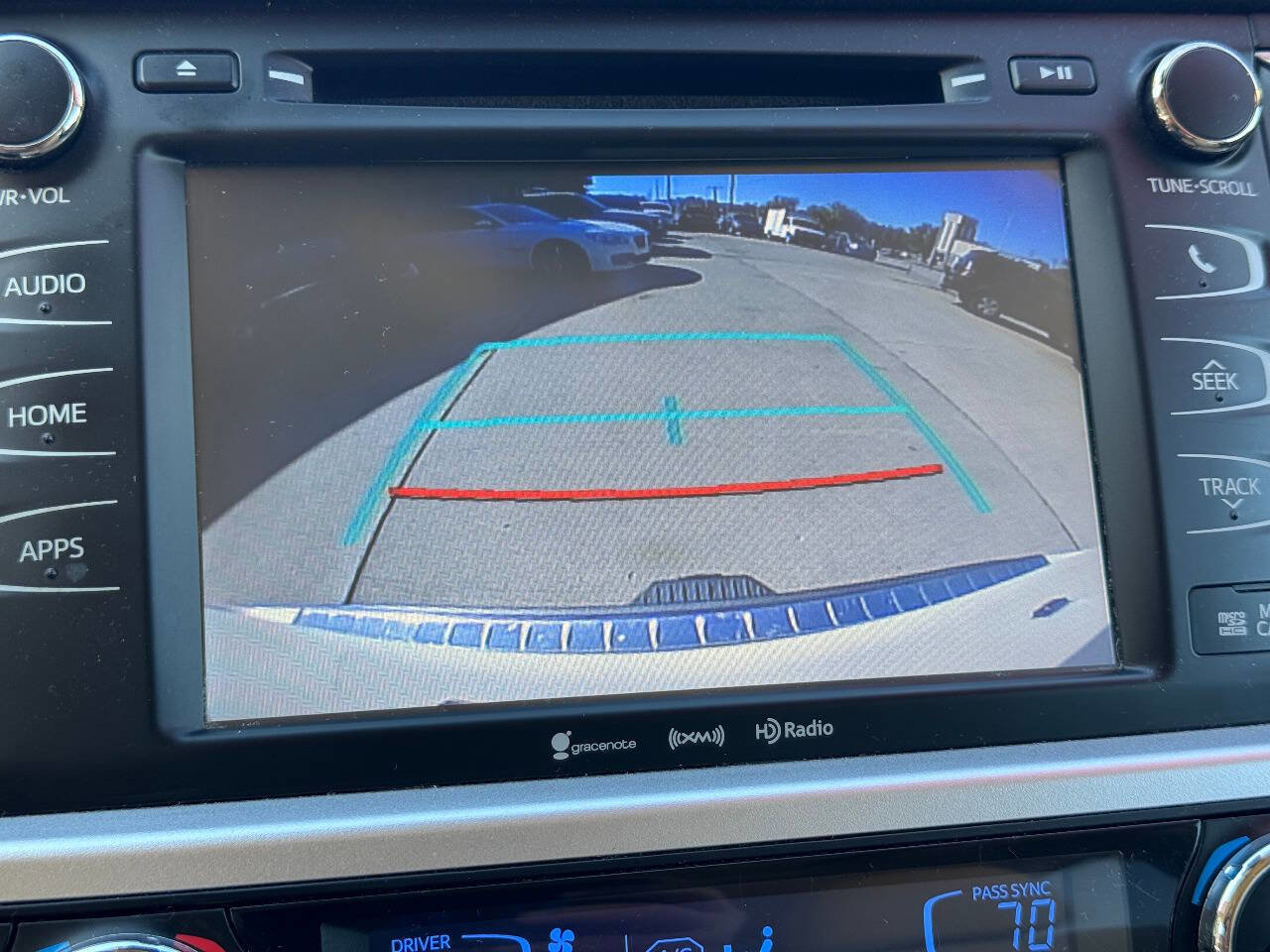 Used 2017 Toyota Highlander XLE image 20