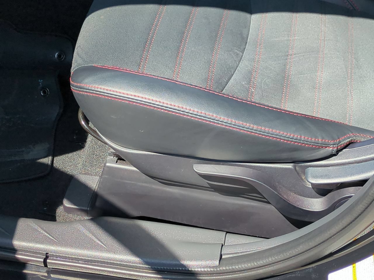 Used 2025 Mitsubishi Outlander Sport SE AWD/4WD image 33