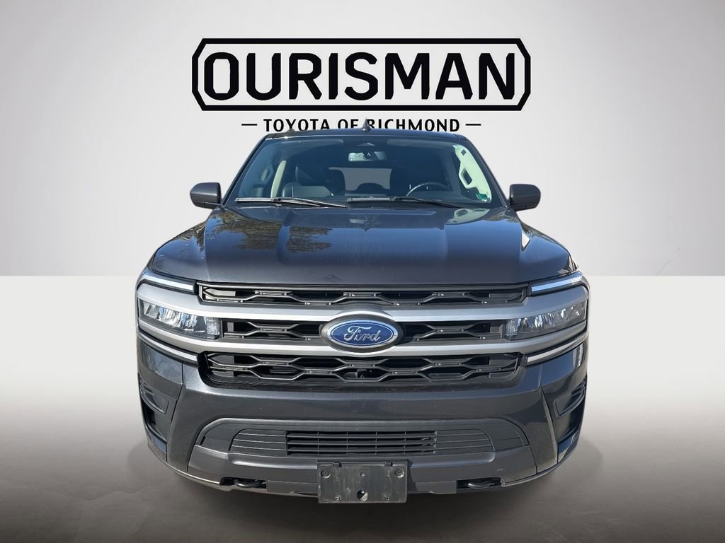 Used 2024 Ford Expedition XLT image 2