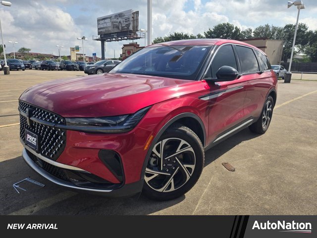 Used 2025 Lincoln Nautilus Premier w/ Equipment Group 102A image 1