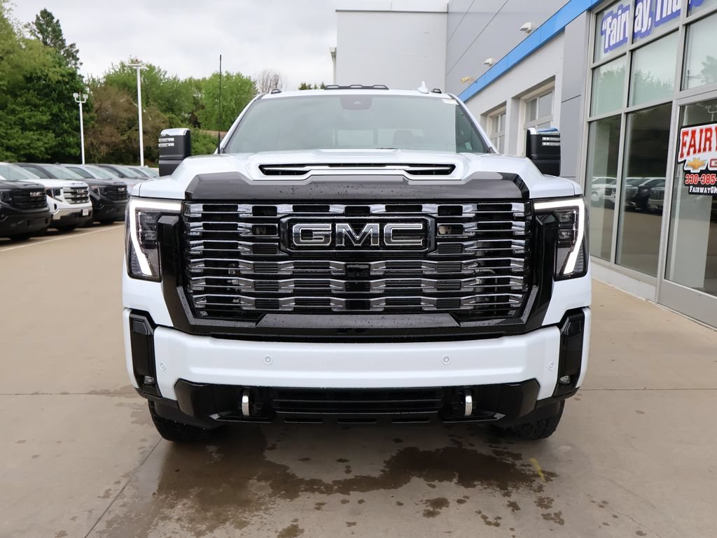 New 2026 GMC Sierra 3500 Denali Ultimate w/ LPO, Black Badging Package AWD/4WD image 5