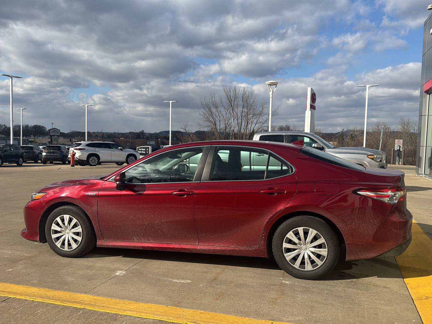 Used 2019 Toyota Camry LE w/ Sunroof Package image 14
