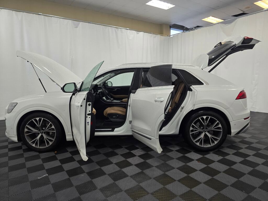 Used 2024 Audi Q8 Prestige w/ Prestige Package image 12