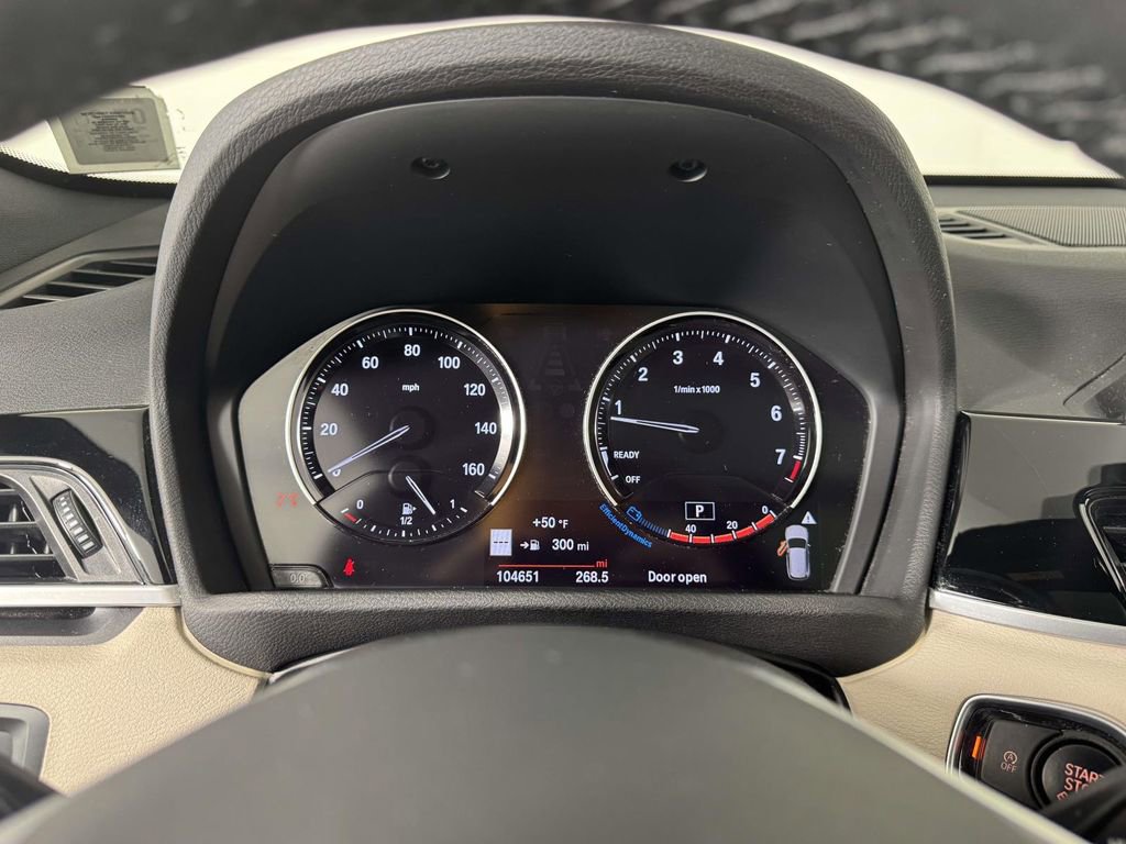 Used 2019 BMW X1 xDrive28i w/ Convenience Package AWD/4WD image 3