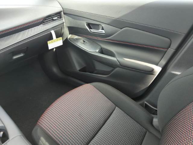 Used 2026 Nissan Sentra SR w/ Floor Mat Package FWD image 60