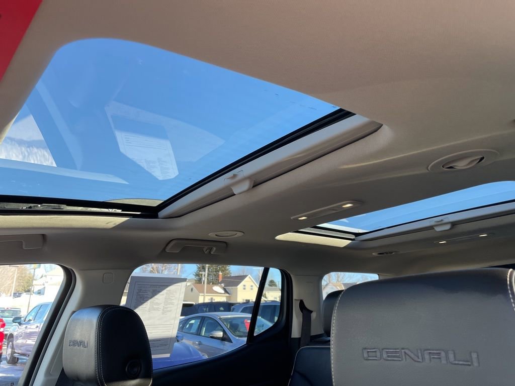 Used 2023 GMC Acadia Denali w/ Denali Ultimate Package image 5