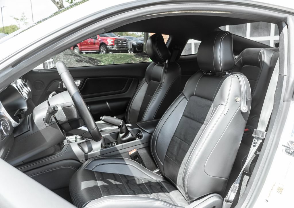 Used 2021 Ford Mustang GT Premium w/ GT Performance Package RWD image 7