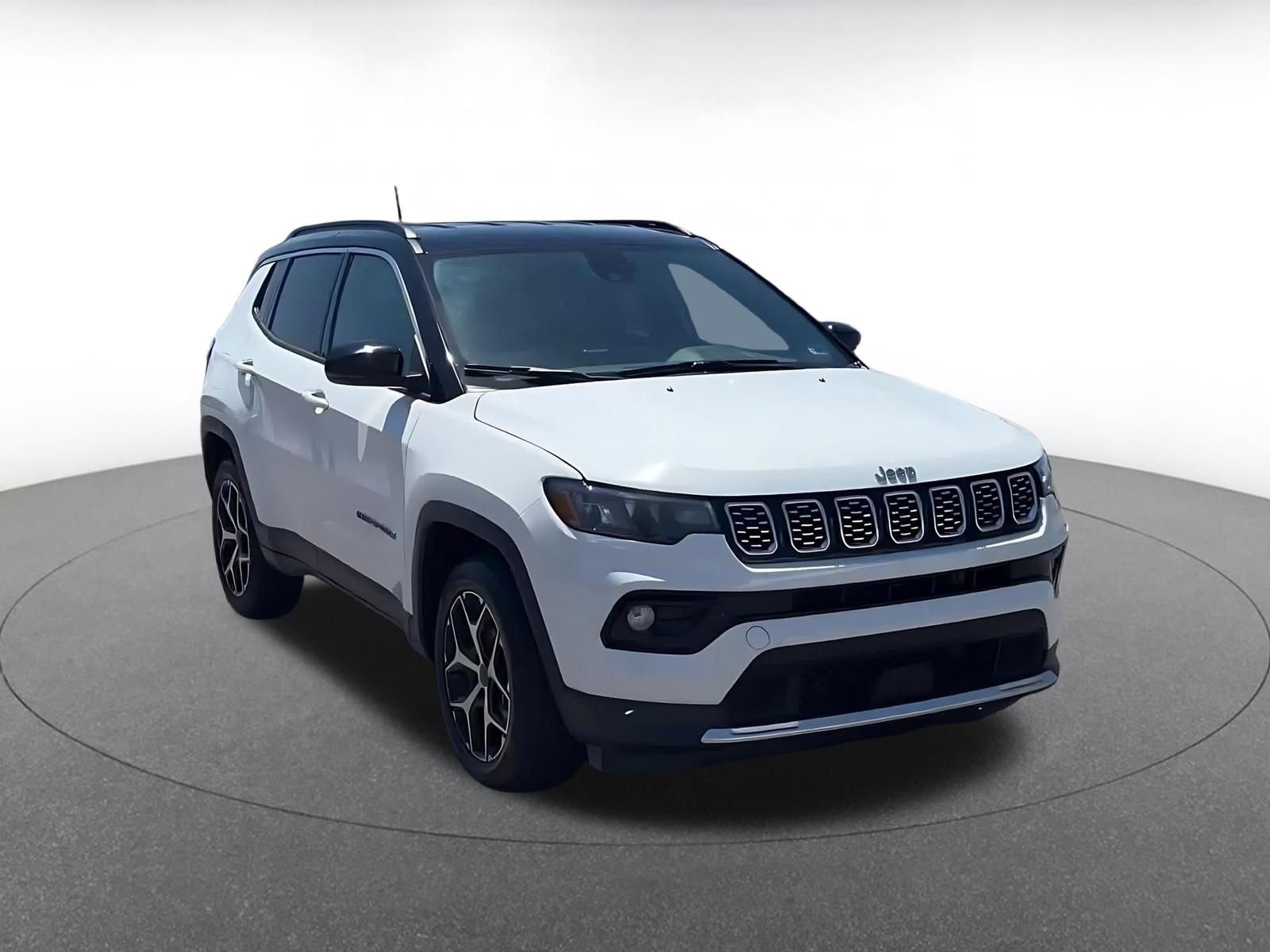 Used 2025 Jeep Compass Limited AWD/4WD image 3