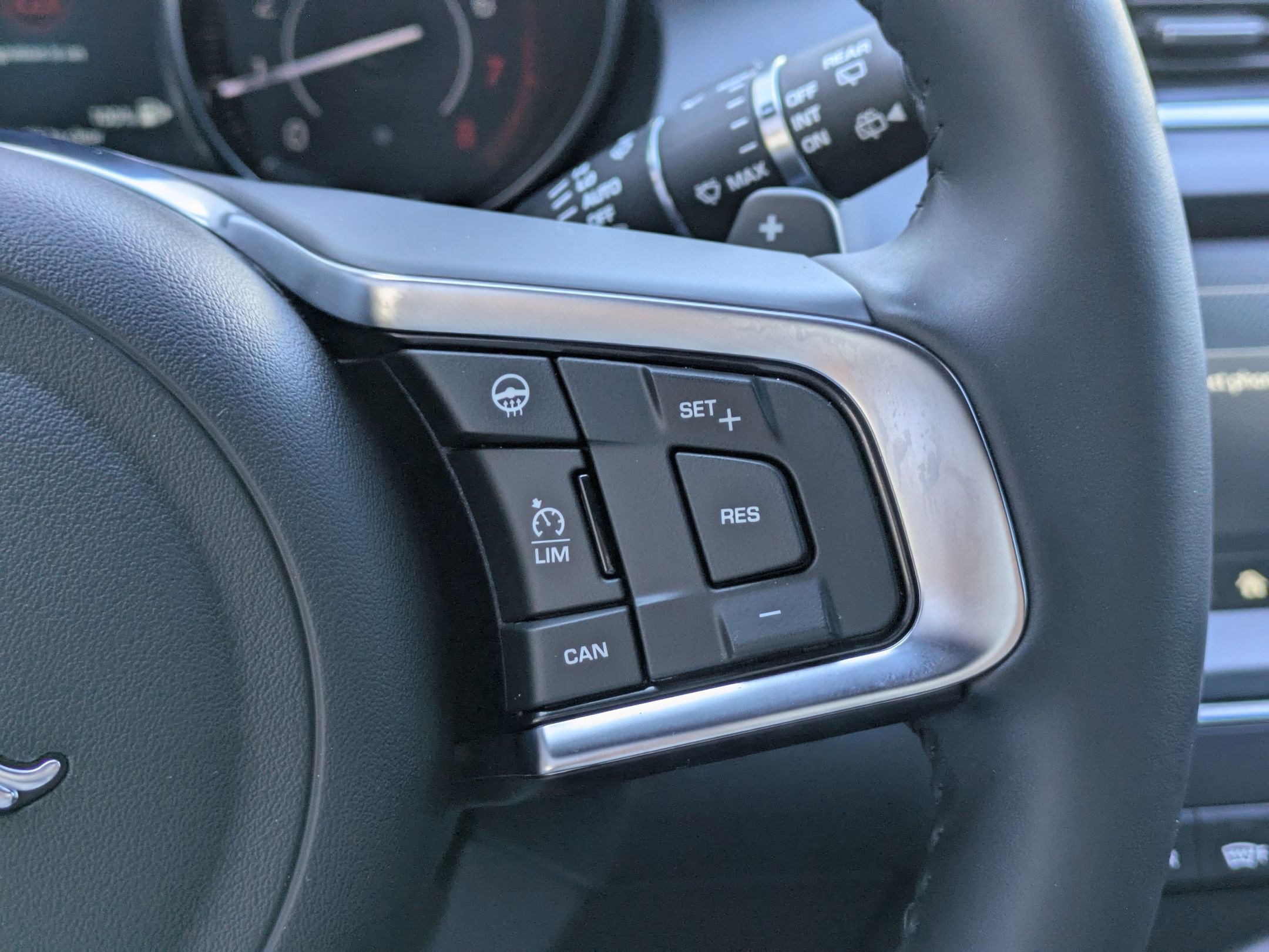 Used 2020 Jaguar E-PACE AWD/4WD image 20