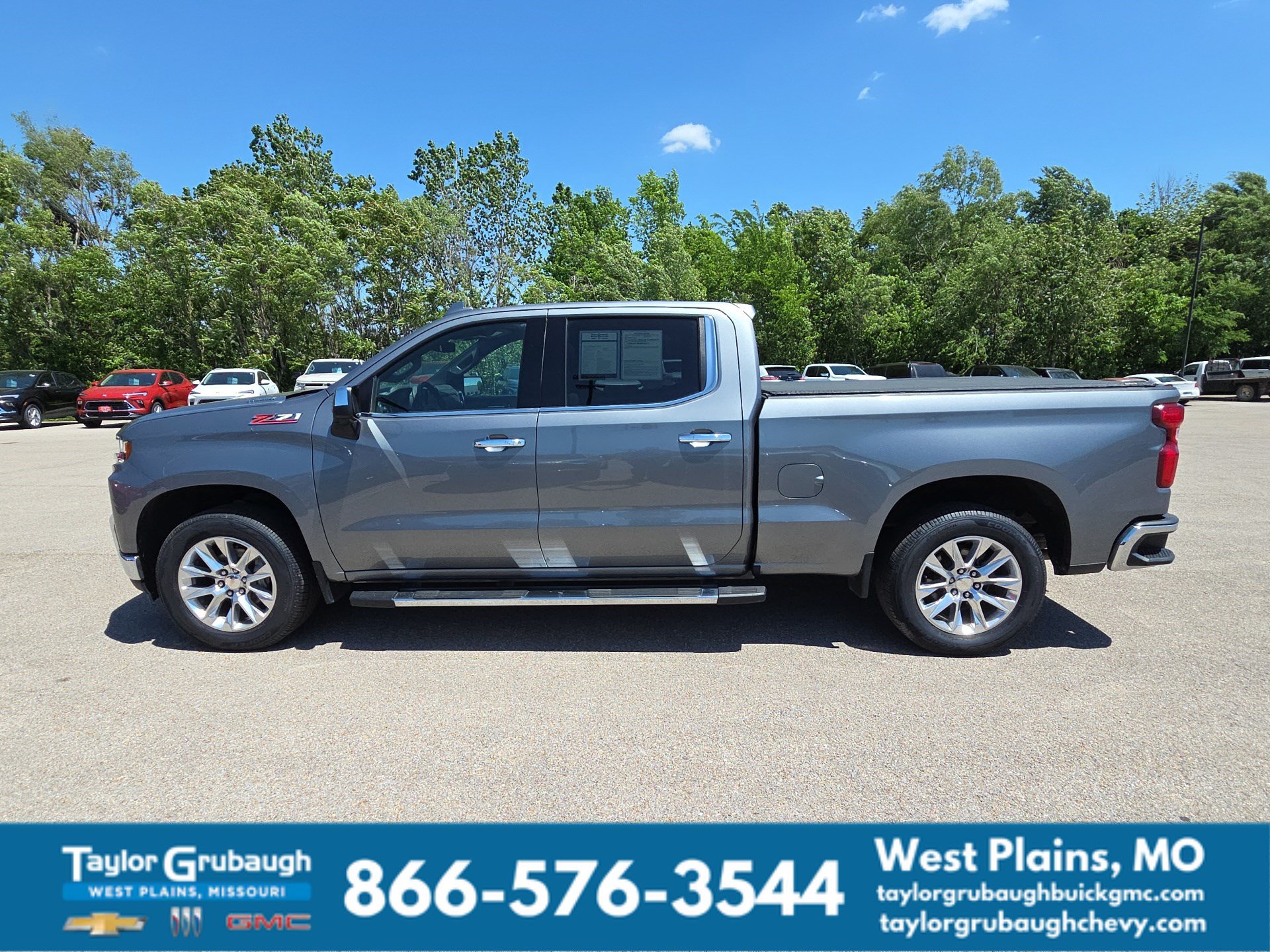 Used 2021 Chevrolet Silverado 1500 LTZ w/ Z71 Off-Road Package AWD/4WD image 5