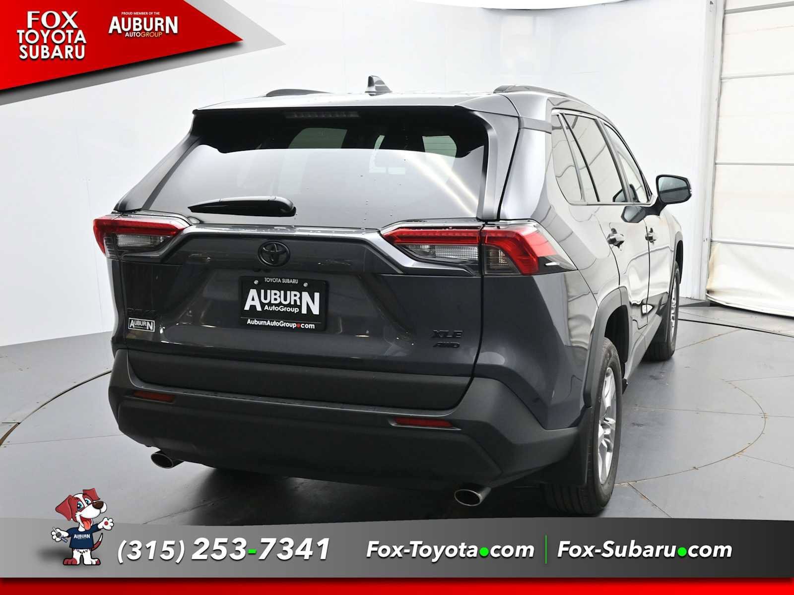 Used 2023 Toyota RAV4 XLE AWD/4WD image 4