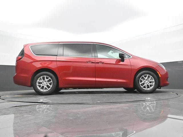 New 2026 Chrysler Voyager LX FWD image 59