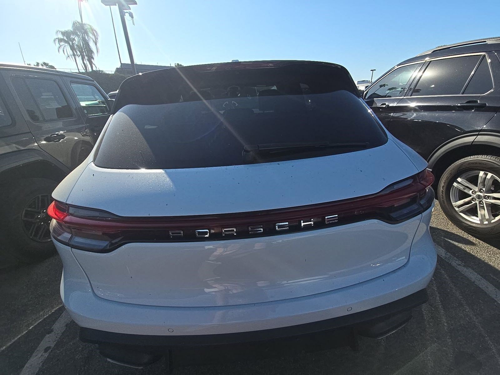 Used 2023 Porsche Macan AWD/4WD image 7