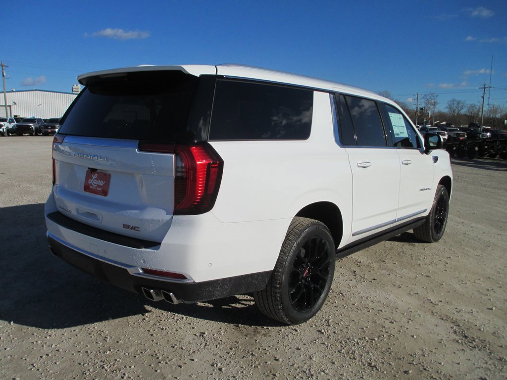 New 2026 GMC Yukon XL Denali w/ Sun & Power Step Package image 5