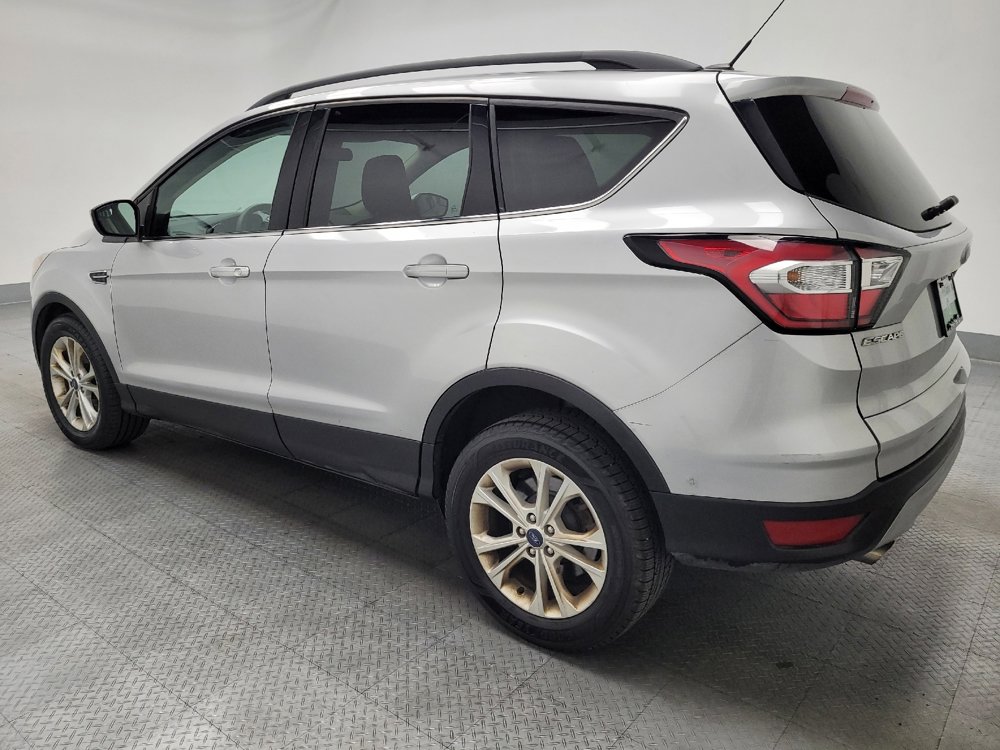 Used 2018 Ford Escape SE image 3