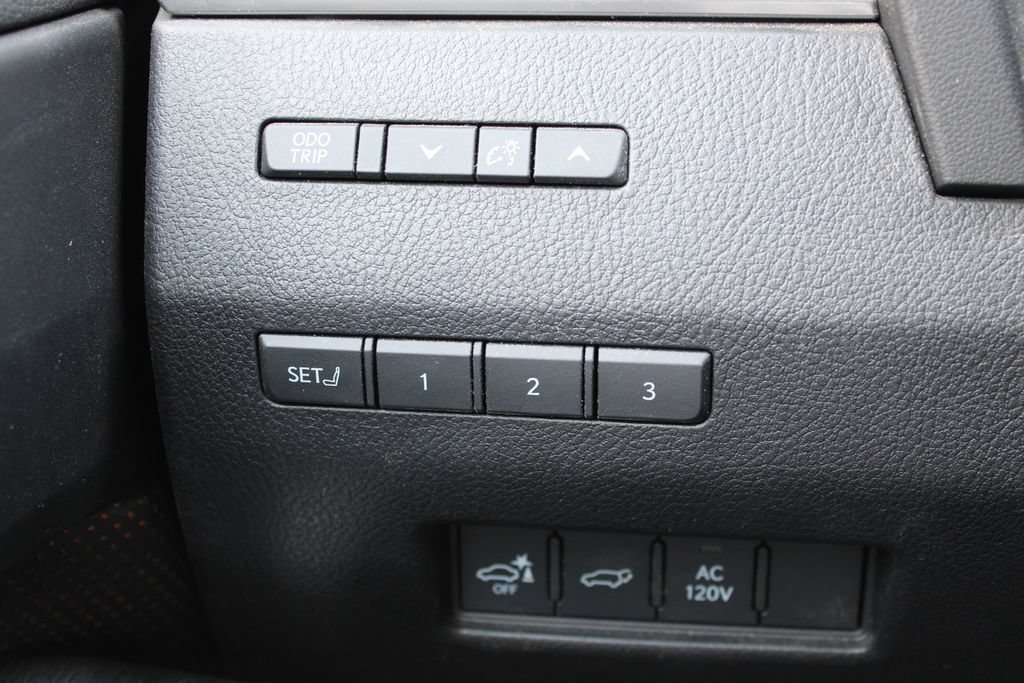 Used 2024 Lexus GX 550 w/ Accessory Package (Z1) AWD/4WD image 12