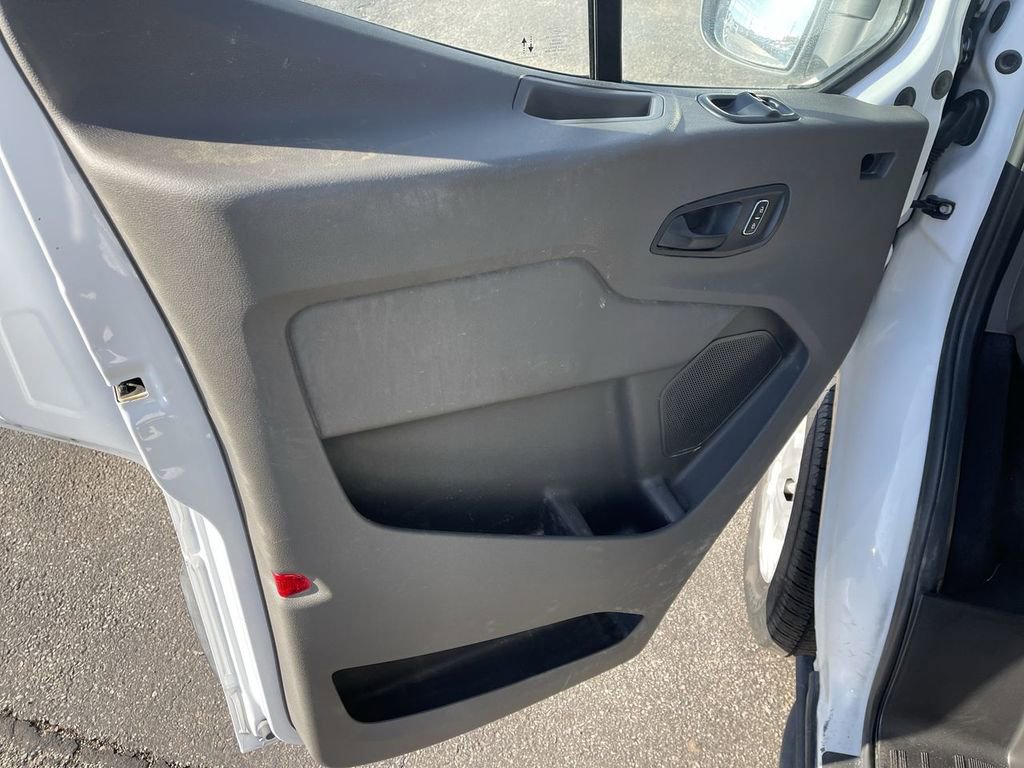 Used 2023 Ford Transit 350 XLT image 3