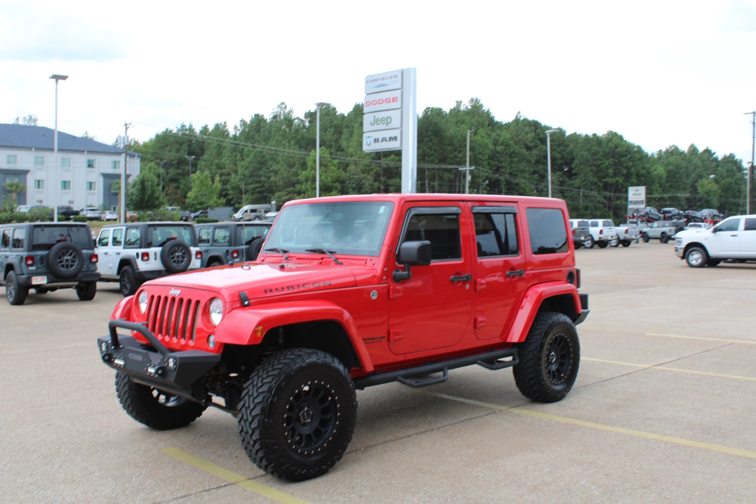 Used 2015 Jeep Wrangler Unlimited Rubicon w/ Connectivity Group