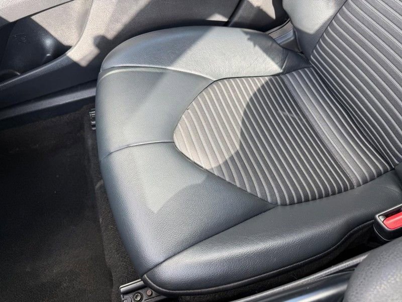 Used 2020 Toyota Camry SE image 27