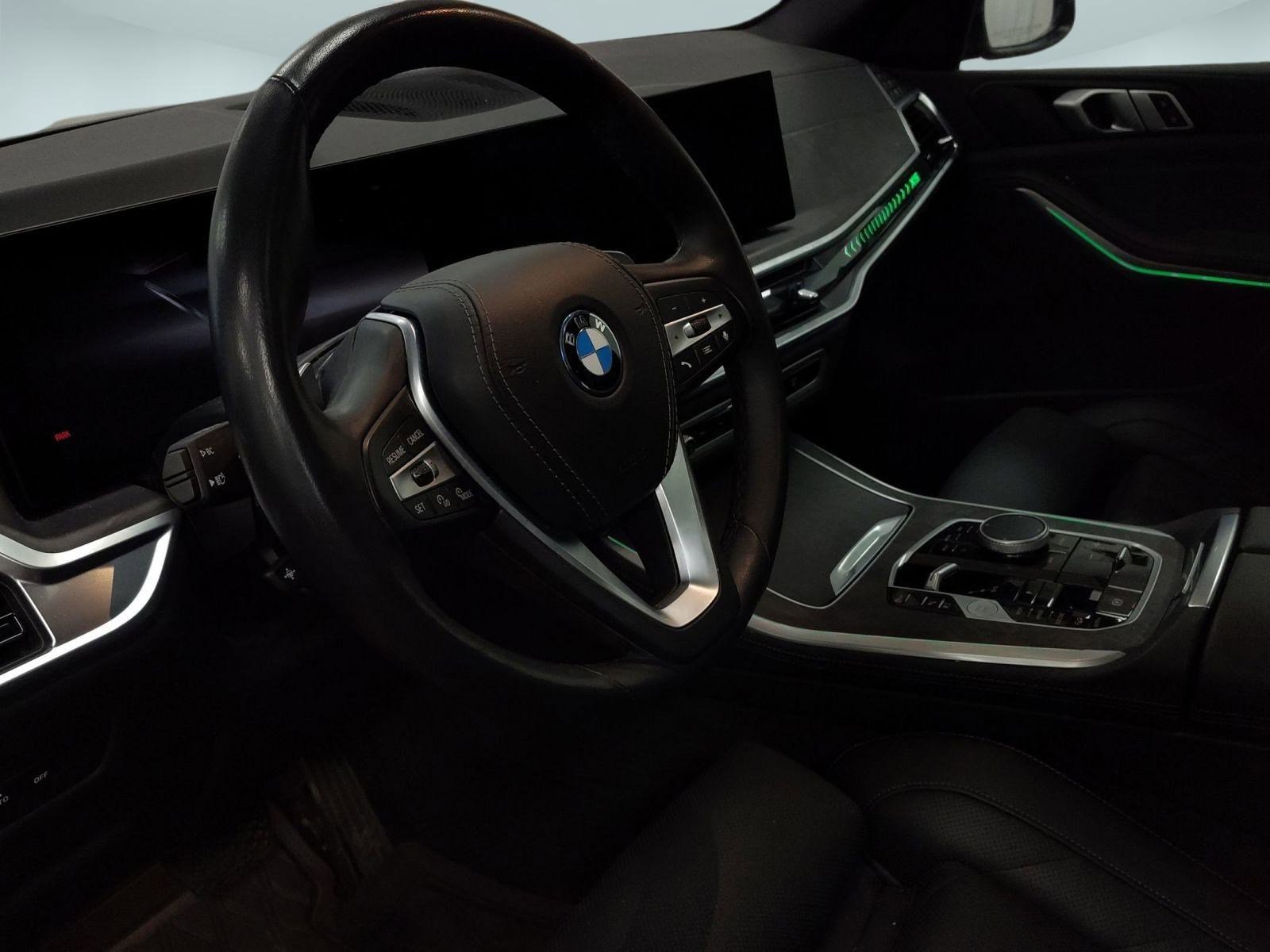 Certified 2025 BMW X5 xDrive50e image 4