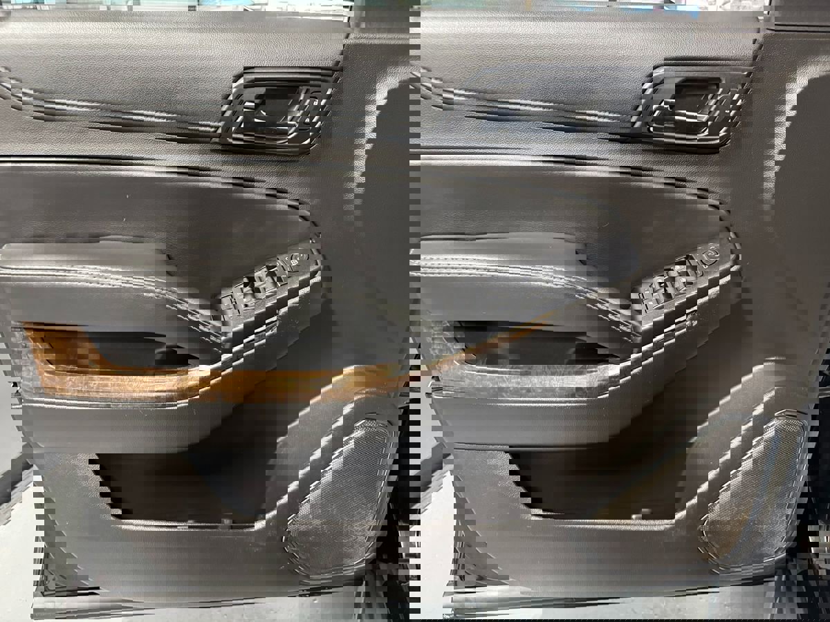 Used 2017 Chevrolet Tahoe 4WD image 11
