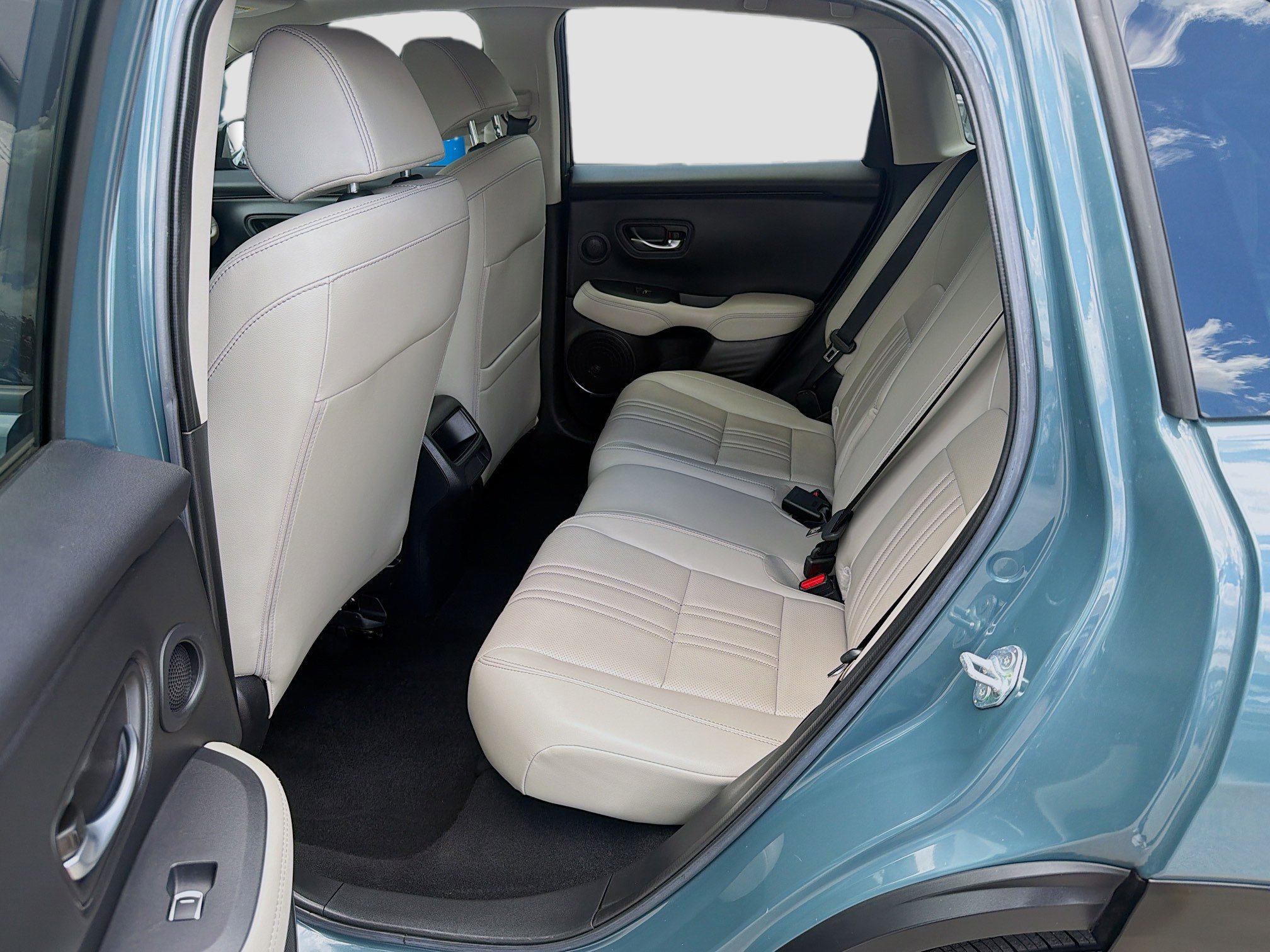 Certified 2024 Honda HR-V EX-L image 23