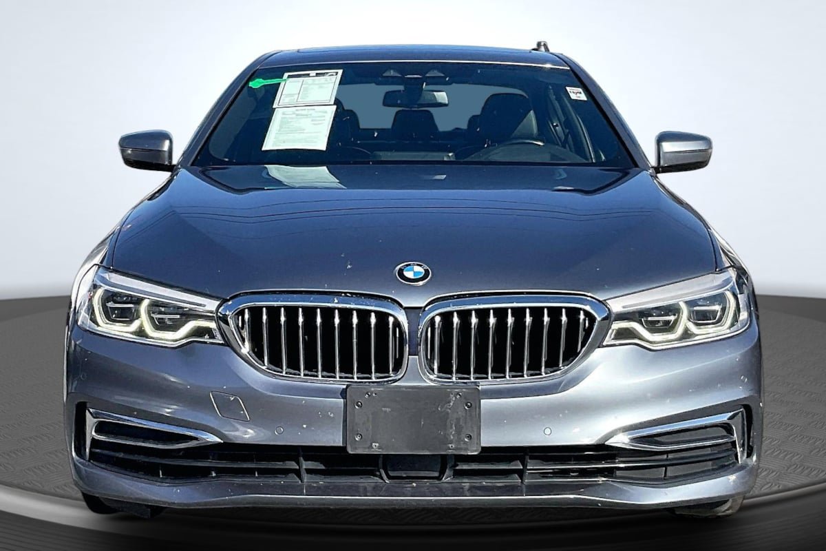 Used 2019 BMW 540i w/ Executive Package RWD image 3
