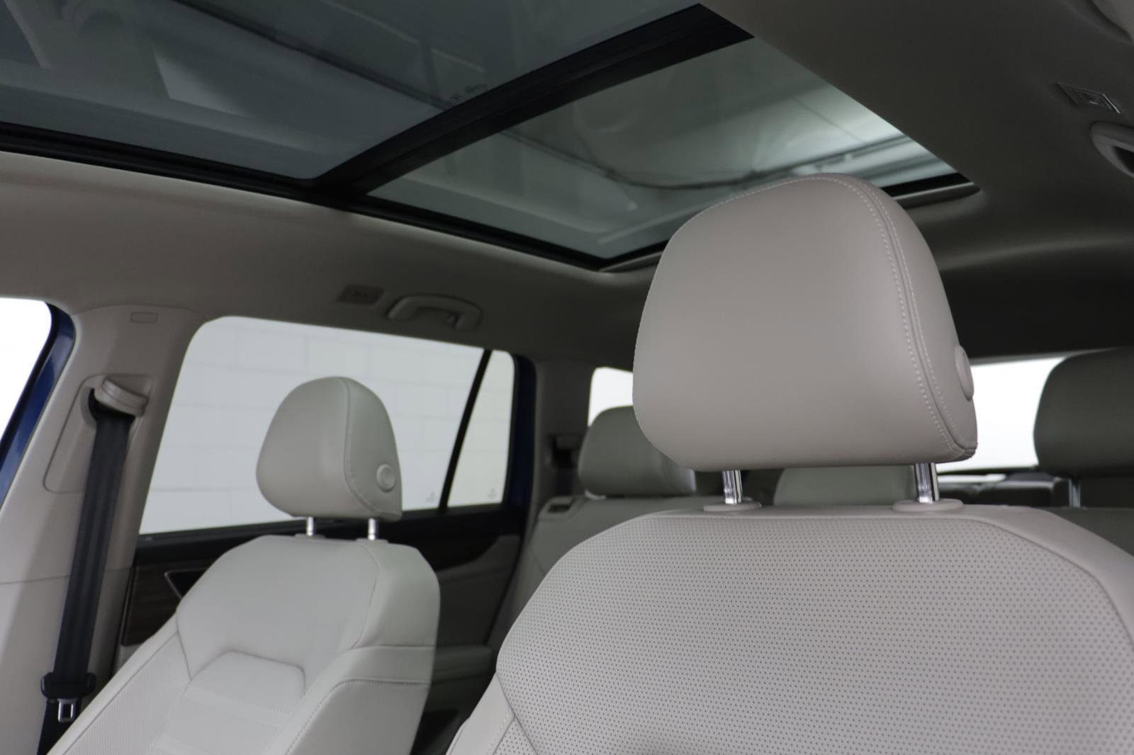 Used 2025 Volkswagen Atlas SEL image 12