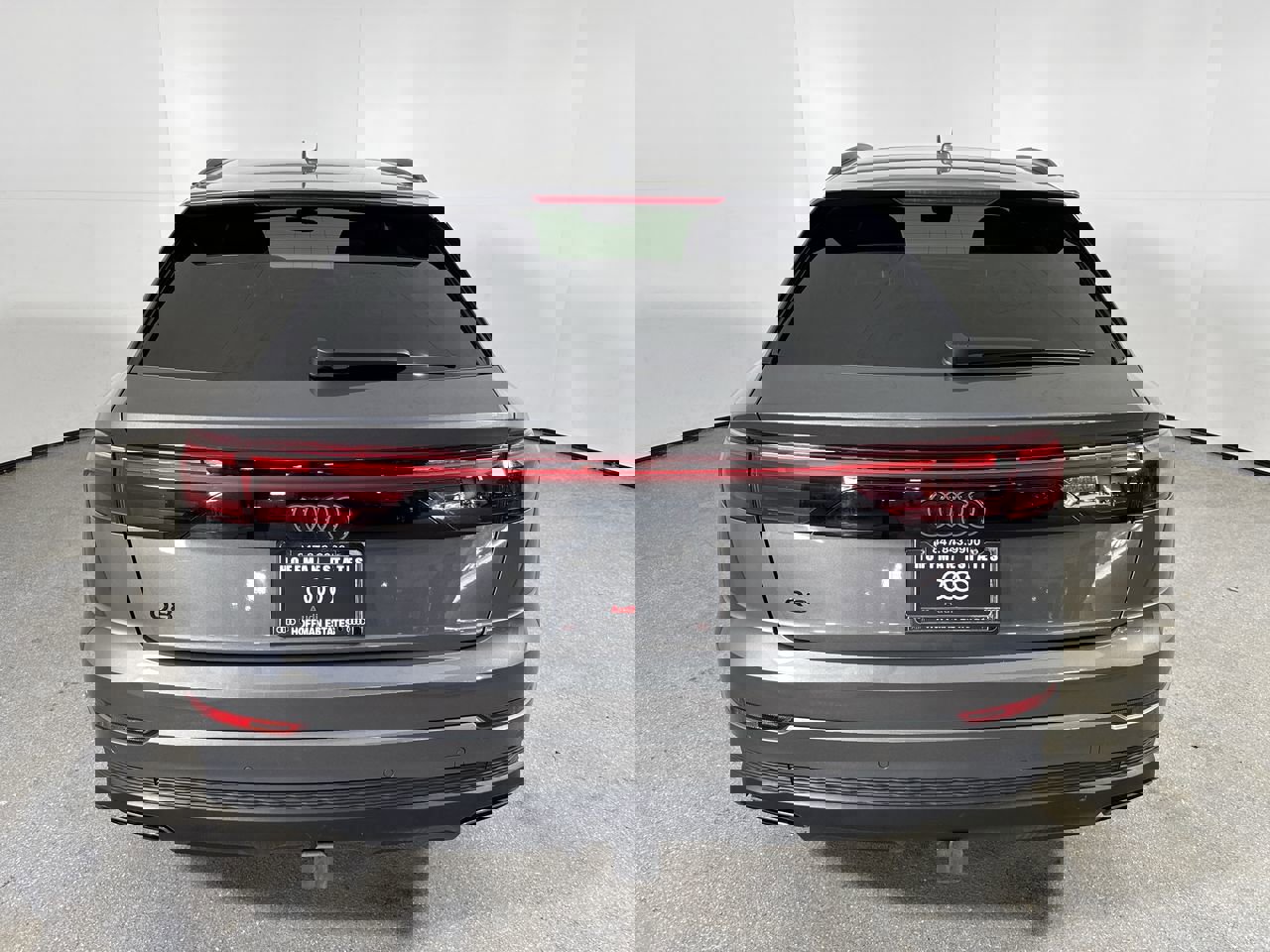 Used 2024 Audi Q8 Premium Plus w/ Premium Plus Package image 33